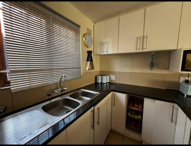3 BEDROOM FLAT FOR SALE IN GLENWOOD